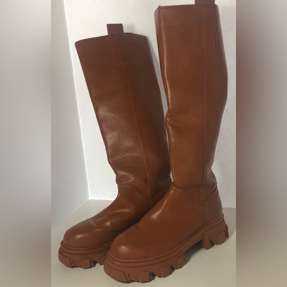 Pretty Little Thing Women's Platform Chunky Knee High Boots  US Women's 7